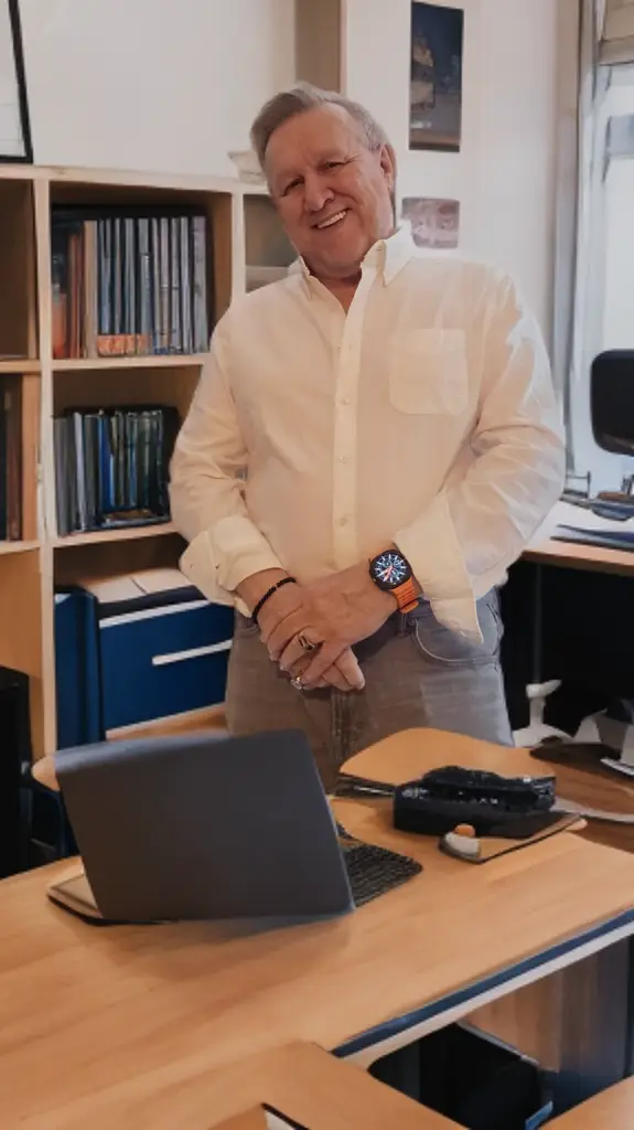 Bjorn Kvakland working from his office